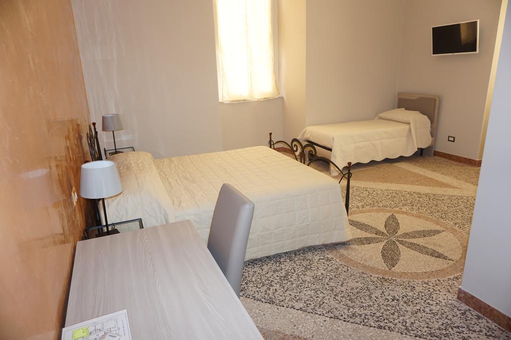 צ'יוויטווקיה Residence Stendhal Guest House מראה חיצוני תמונה